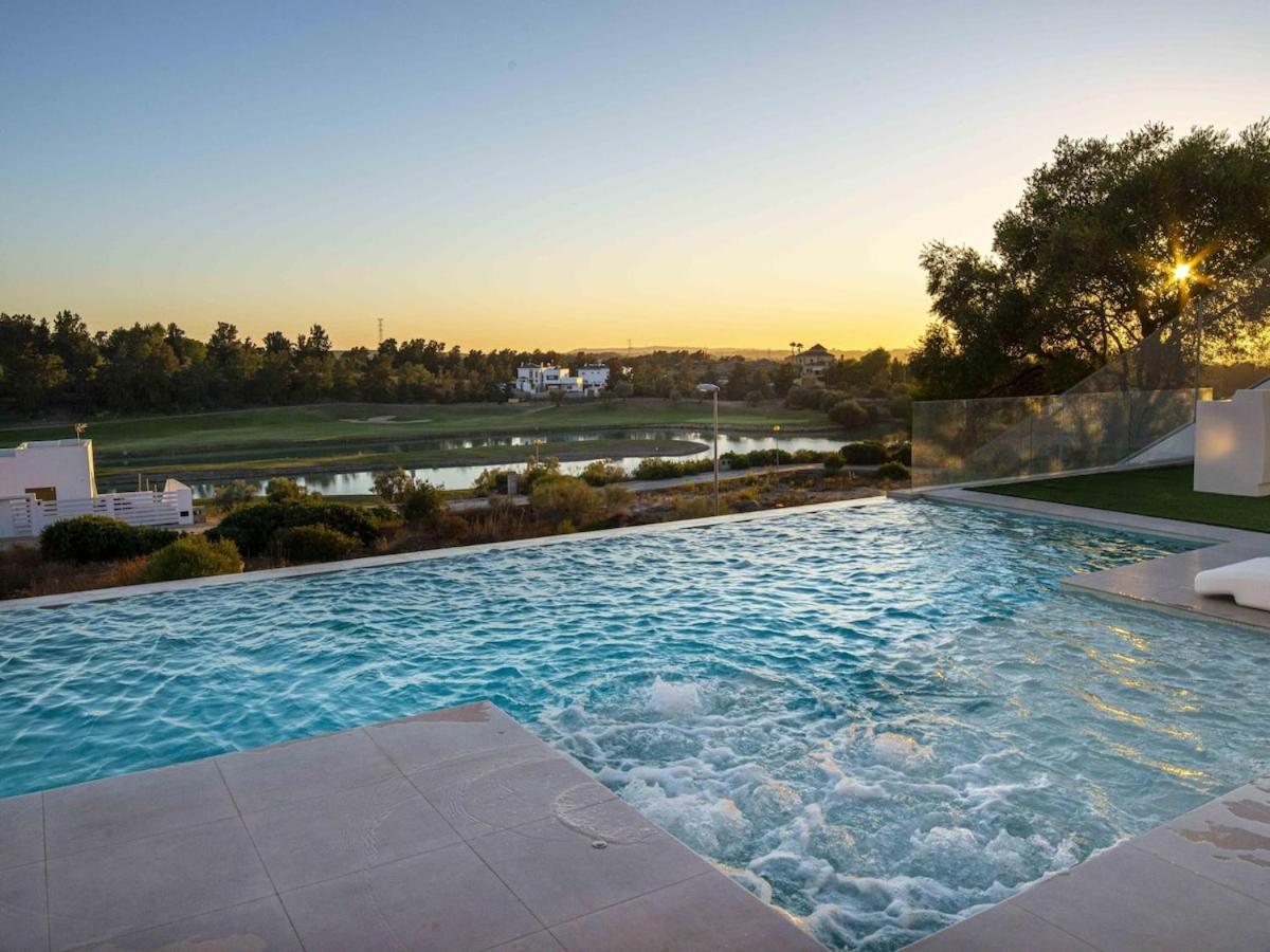 Lightbooking Jerez Montecastillo جيريز المظهر الخارجي الصورة